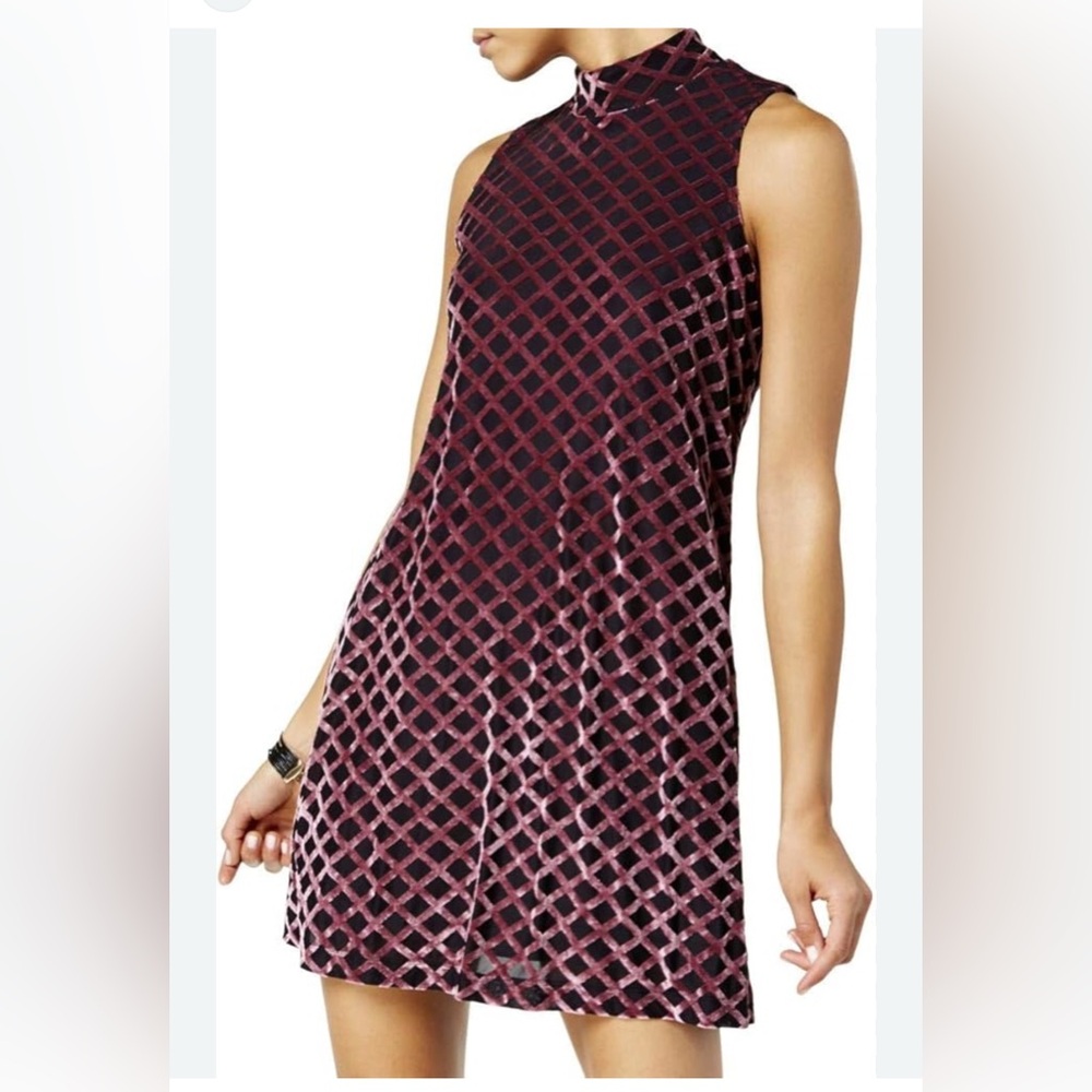 Teeze Me Juniors Mock Neck Velvet Dress New With Tags Size Small - Picture 1 of 2